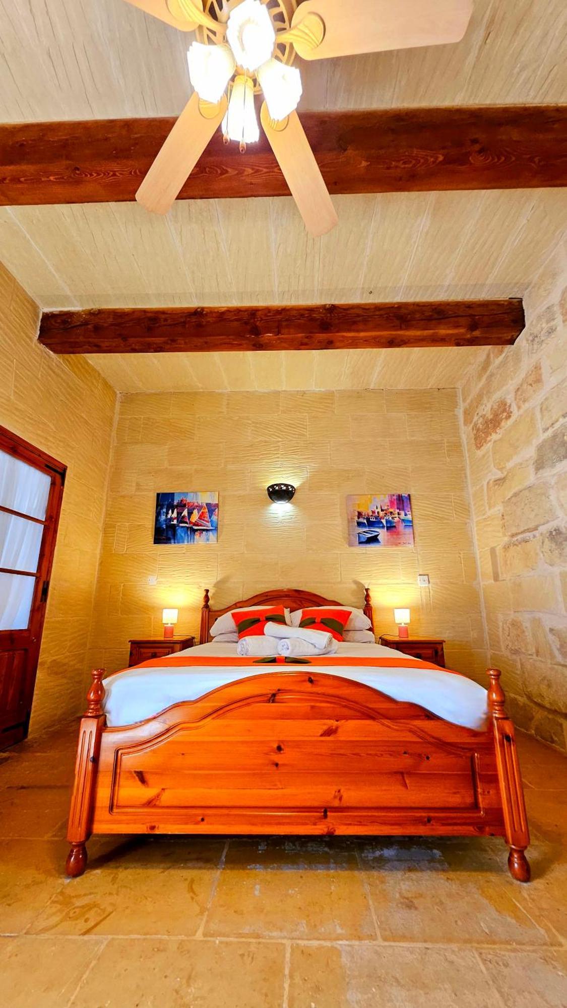 Holiday home Charming Pool Side Xaghra