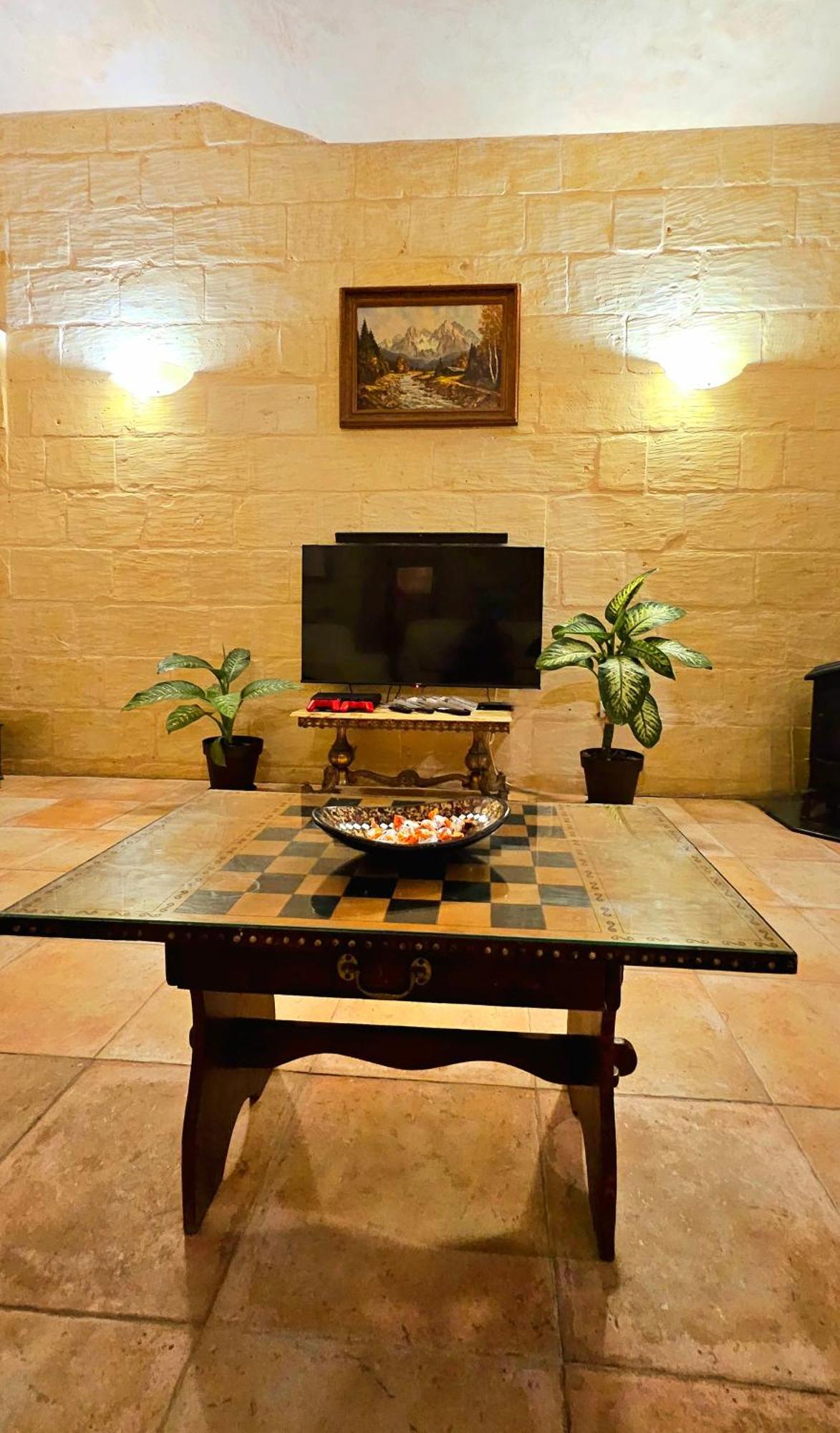 Holiday home Charming Pool Side Xaghra