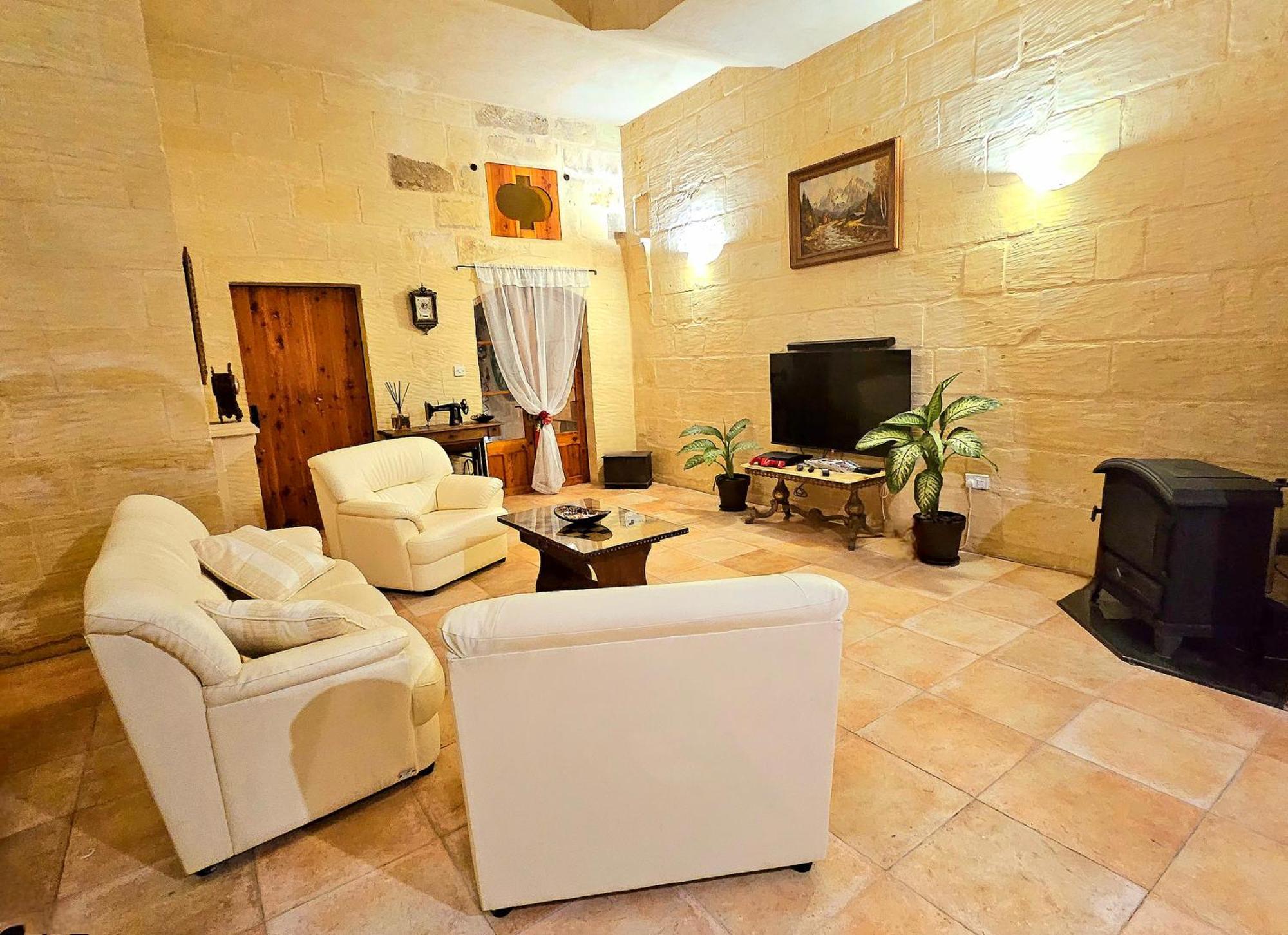 Holiday home Charming Pool Side Xaghra
