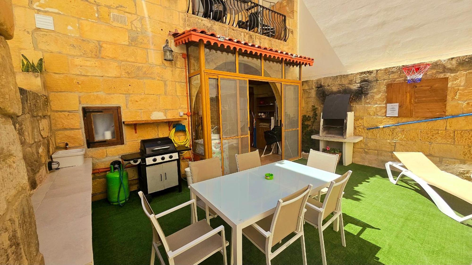 Holiday home Charming Pool Side